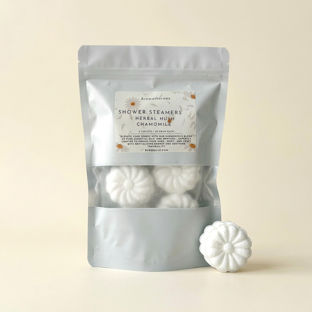 Herbal Hush Chamomile, bolsa con tableta y fondo marfil
