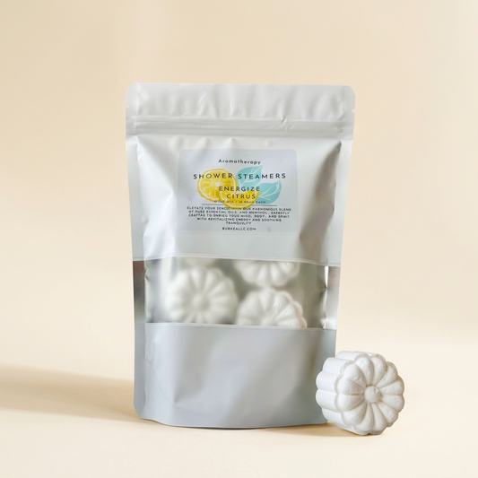 Energize Citrus con tableta de flor y fondo marfil