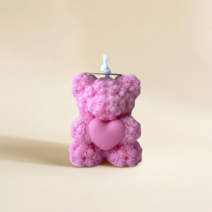 Oso rosa Heart Rose Bear sobre fondo marfil